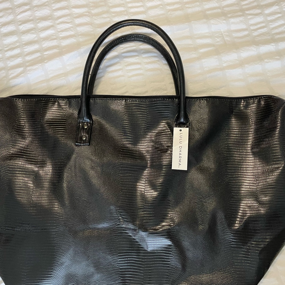 NWT Lulu Dharma Weekender